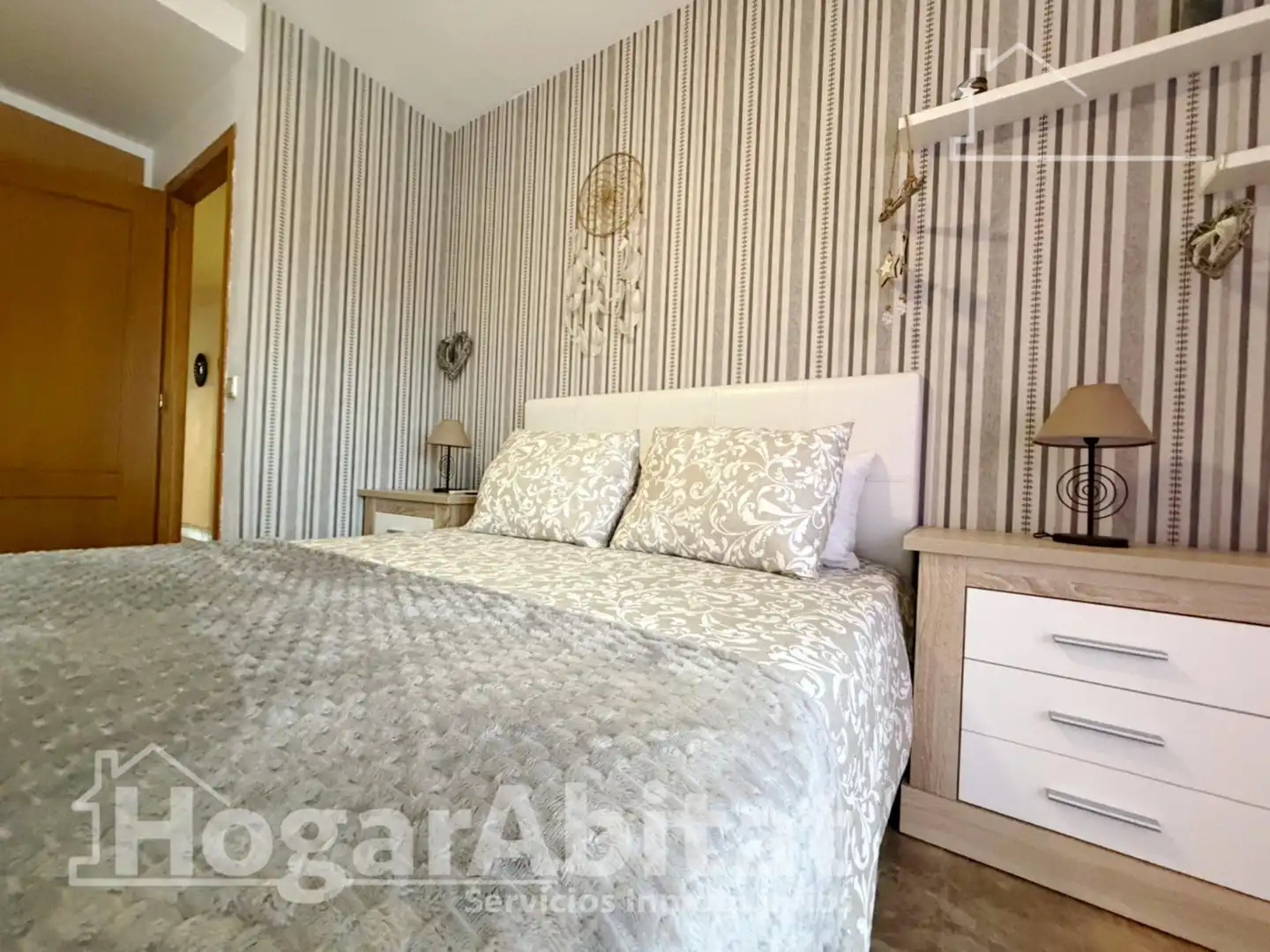 Schlafzimmer von Dachboden zum Verkauf in Vilamarxant mit Klimaanlage und Terrasse