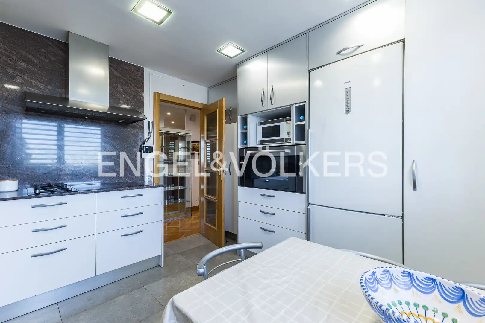Cocina de Piso en venta en Barcelona con Aire acondicionado, Calefacción y Piscina