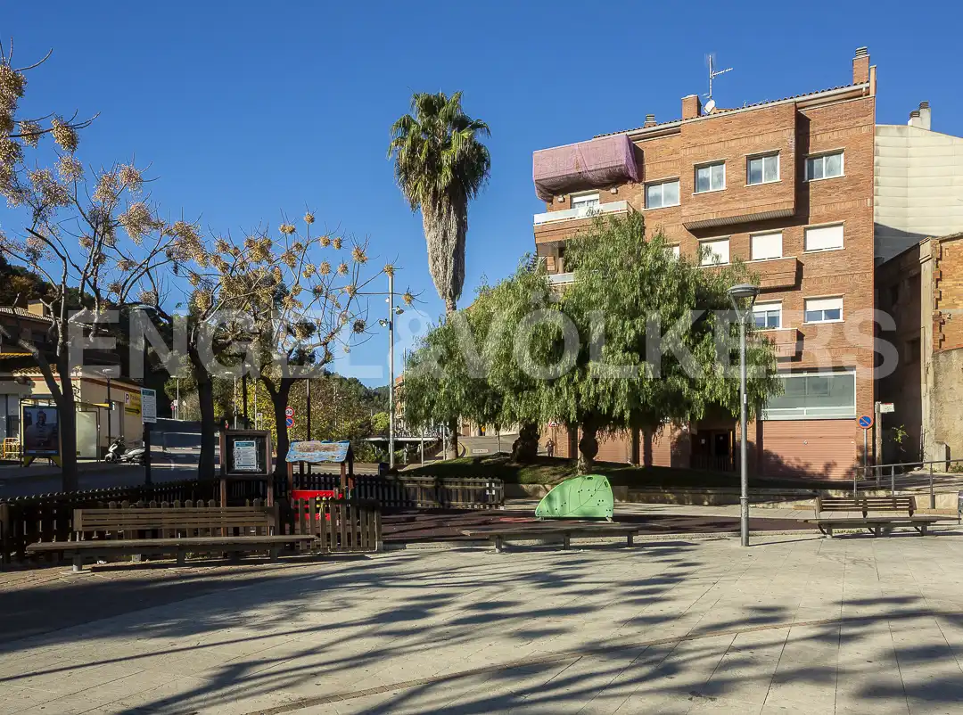 Vista exterior de Piso en venta en Molins de Rei con Aire acondicionado, Calefacción y Parquet