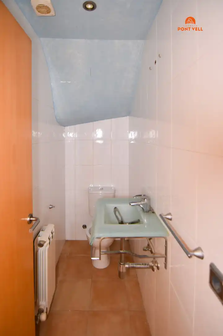 Casa pareada con terraza en venta en La Bisbal d'Empordà, imagen 6