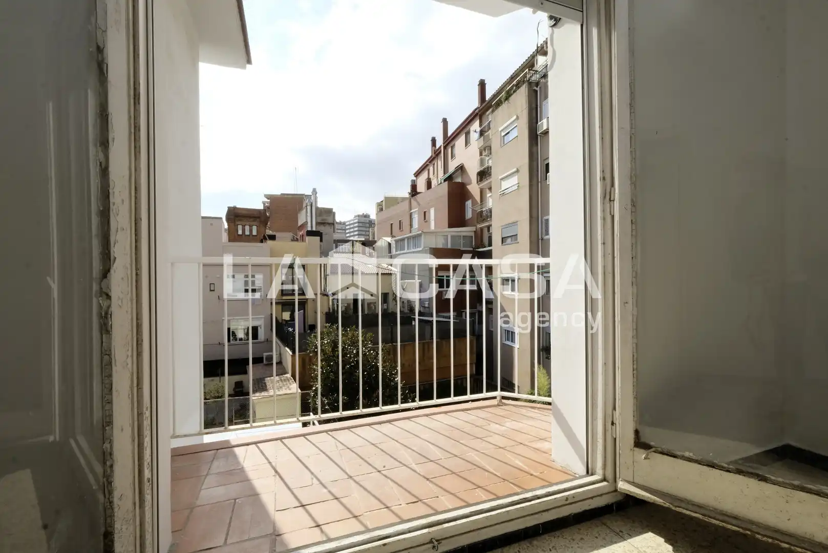 Vista exterior de Pis en venda en Sant Andreu