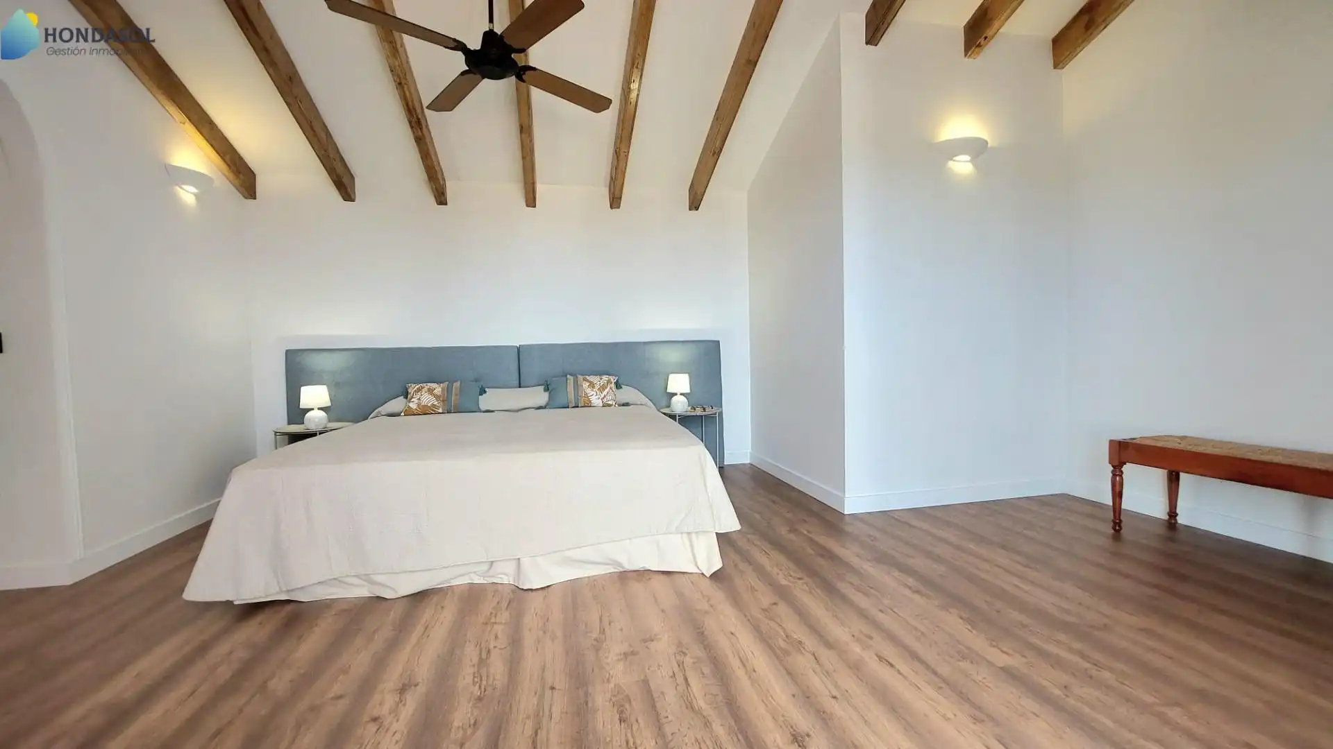 Dormitori de Casa o xalet en venda en Cartagena amb Aire condicionat, Jardí privat i Terrassa