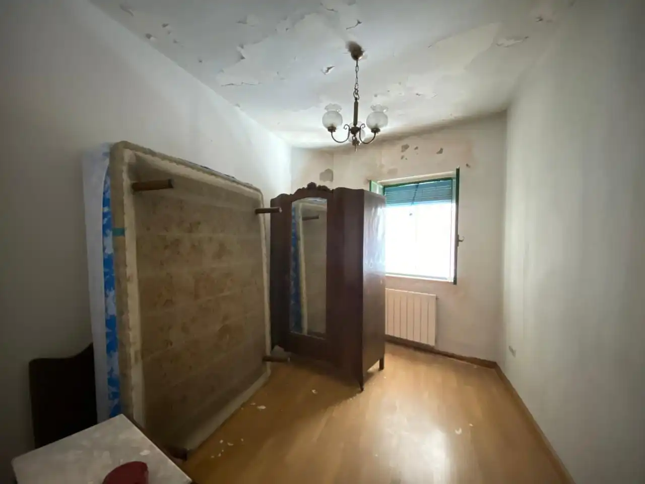 Dormitori de Casa o xalet en venda en León Capital  amb Traster
