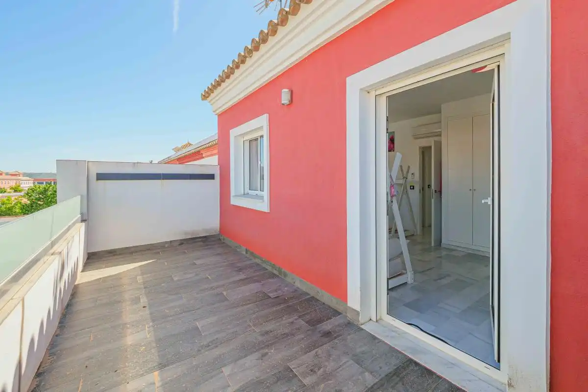 Terraza de Casa o chalet en venta en Huévar del Aljarafe con Aire acondicionado, Calefacción y Jardín privado