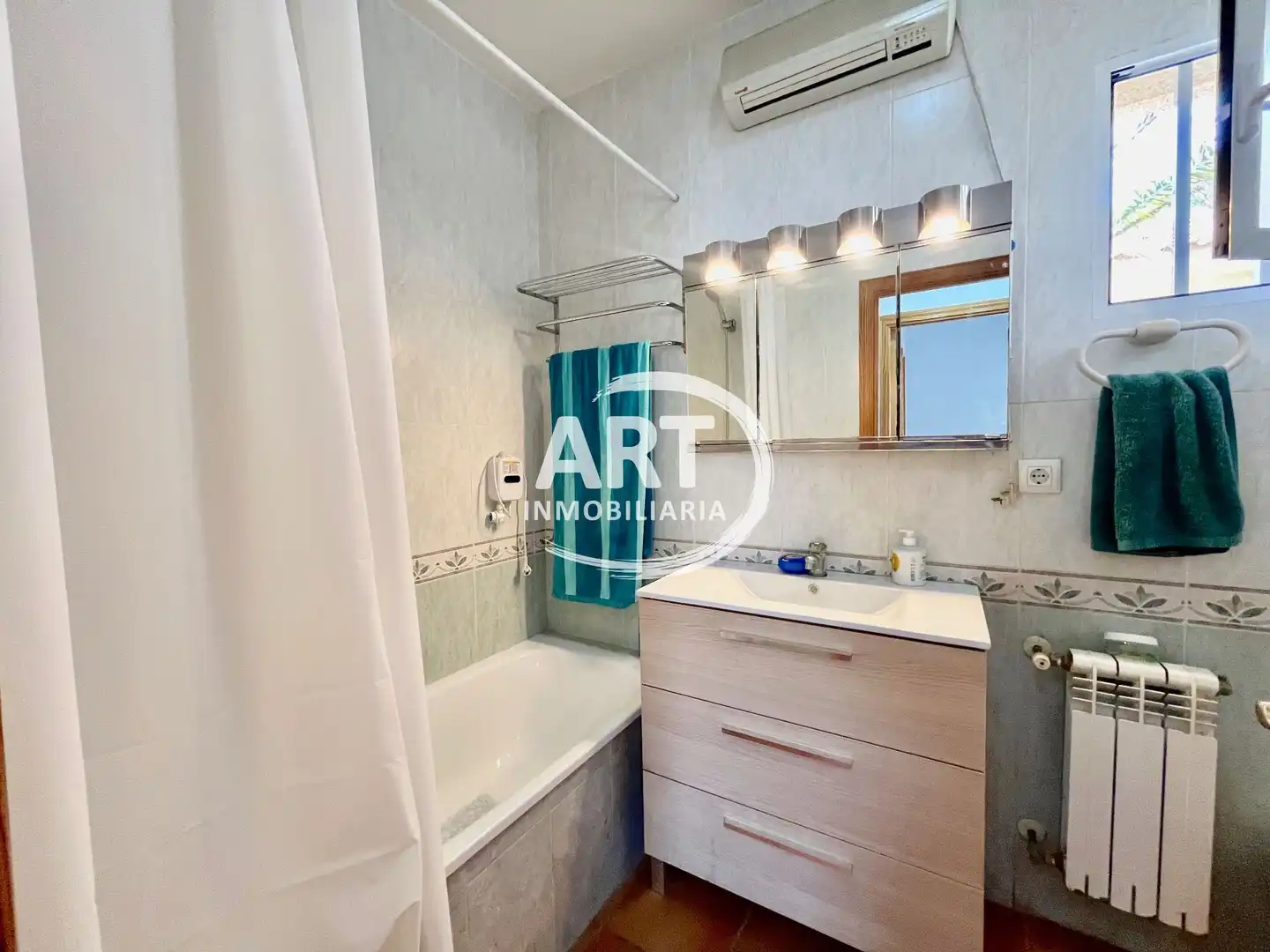Baño de Casa o chalet en venta en Bétera con Aire acondicionado, Calefacción y Jardín privado
