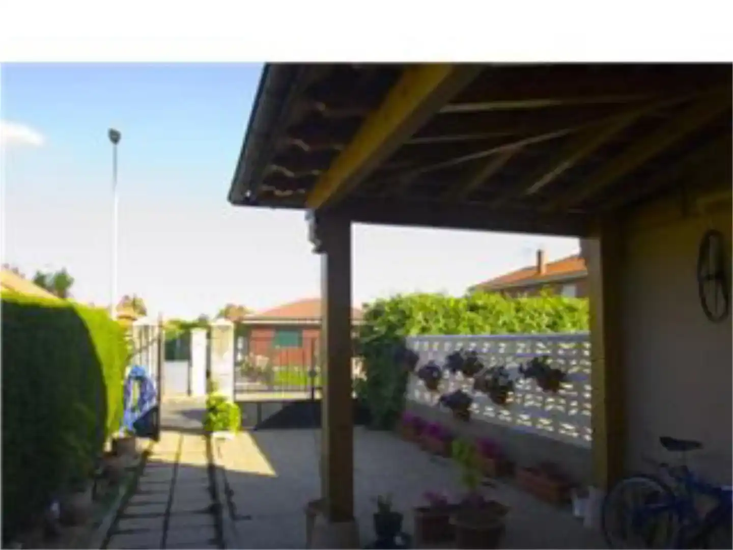 Terrassa de Casa o xalet en venda en Santas Martas amb Aire condicionat
