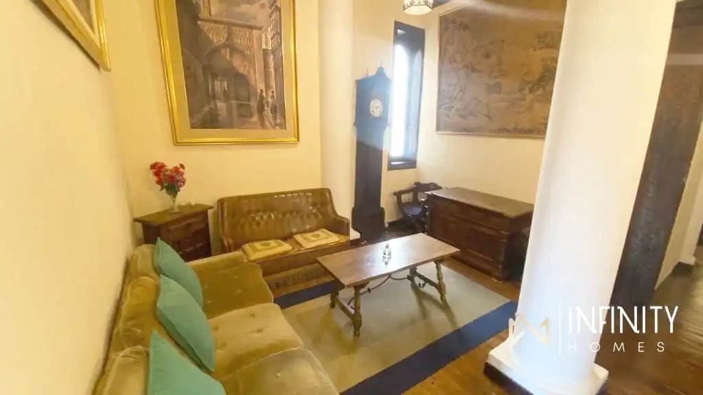 Sala d'estar de Pis de lloguer en Bilbao  amb Balcó