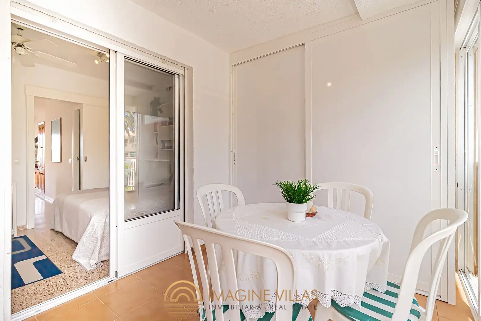 Terraza de Apartamento en venta en La Manga del Mar Menor con Amueblado y Piscina comunitaria