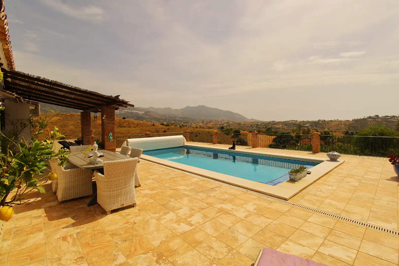 Piscina de Finca rústica en venta en Mijas con Aire acondicionado, Calefacción y Jardín privado