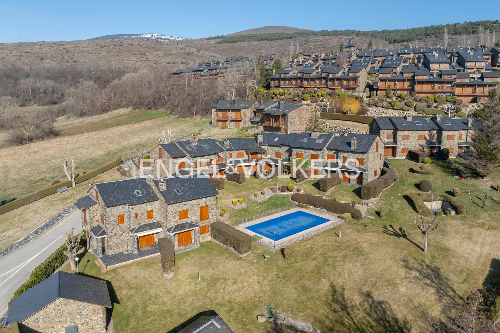 Vista exterior de Casa adosada en venta en Ger con Calefacción, Jardín privado y Parquet