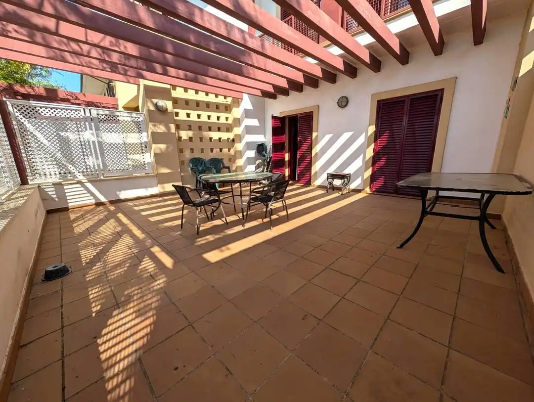 Terraza de Piso de alquiler en Sotogrande con Aire acondicionado, Calefacción y Terraza