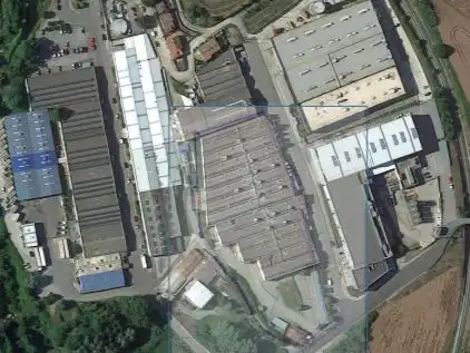 Nave industrial en venta en Carrer Besalú 4