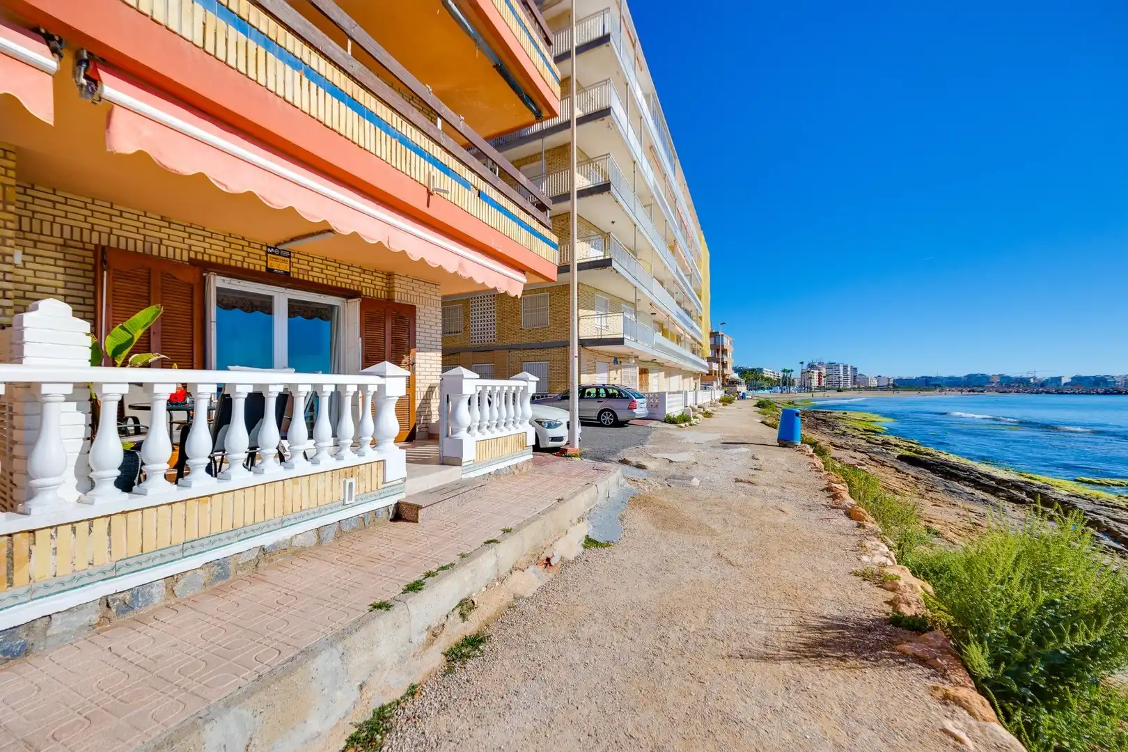 Vista exterior de Planta baja en venta en Torrevieja con Aire acondicionado, Terraza y Amueblado