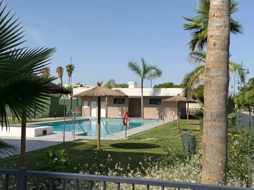 Ground floor for rent in Calle Ava Gardner, 14, Los Álamos