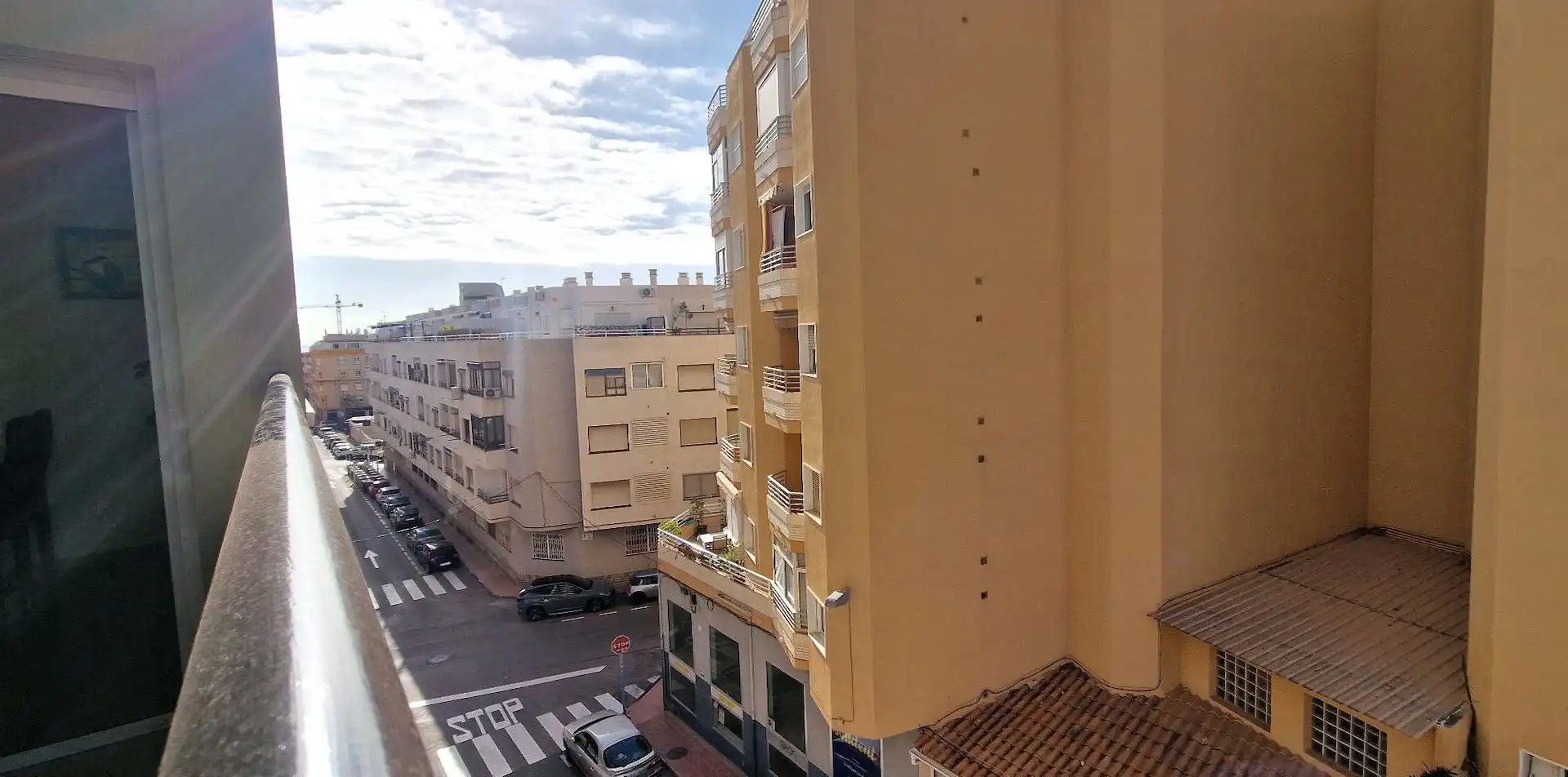 Vista exterior de Apartamento de alquiler en Torrevieja con Balcón y Internet