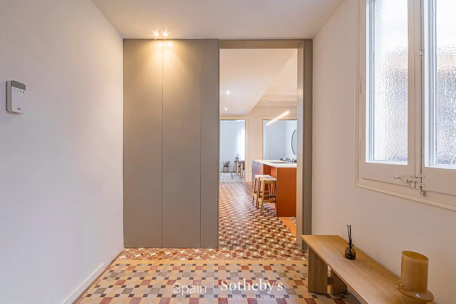 Apartments for sale in Barcelona  with Air Conditioner and Heating