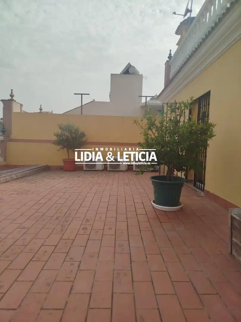 Terrassa de Casa o xalet en venda en Alcalá de Guadaira amb Aire condicionat i Traster