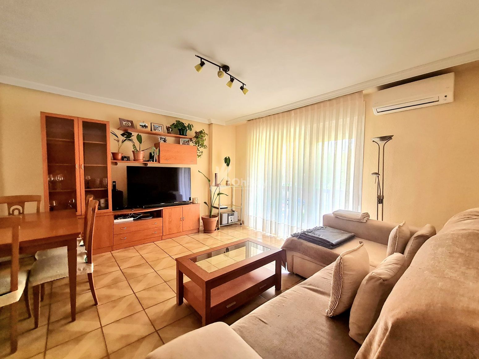 Sala d'estar de Pis en venda en Guadalajara Capital amb Aire condicionat, Calefacció i Terrassa