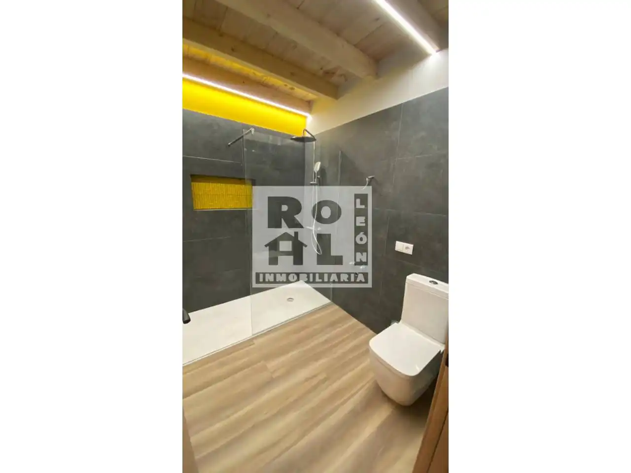 Houses for sale in Calle Carmen, Valverde de la Virgen