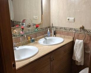 Bany de Casa o xalet en venda en Ciudad Real Capital amb Aire condicionat, Calefacció i Traster