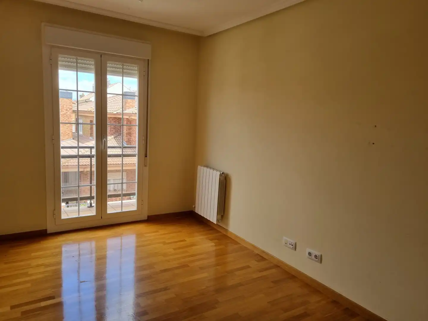 Habitación de Casa adosada en venta en Uruñuela con Calefacción, Jardín privado y Parquet