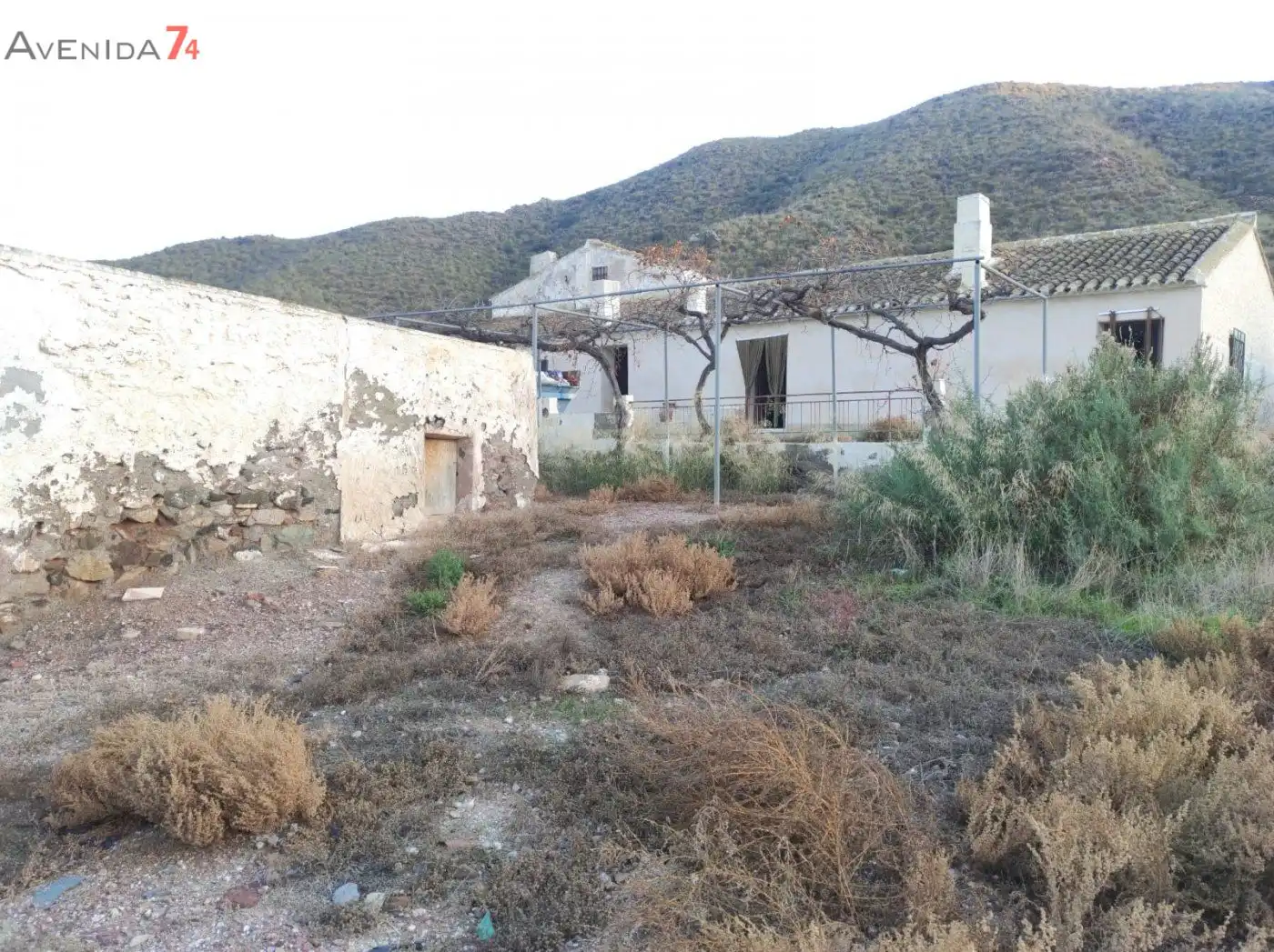 Casa amb jardí en venda a Tébar - Los Arejos