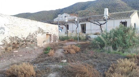 CASA DE CAMPO CON TERRENO A 10 MINUTOS DE AGUILAS