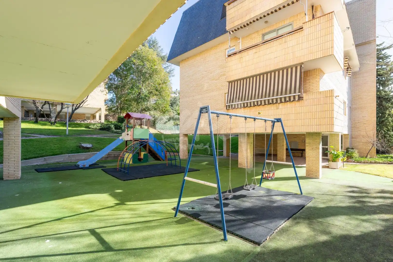Terraza de Piso en venta en Majadahonda con Calefacción, Jardín privado y Terraza