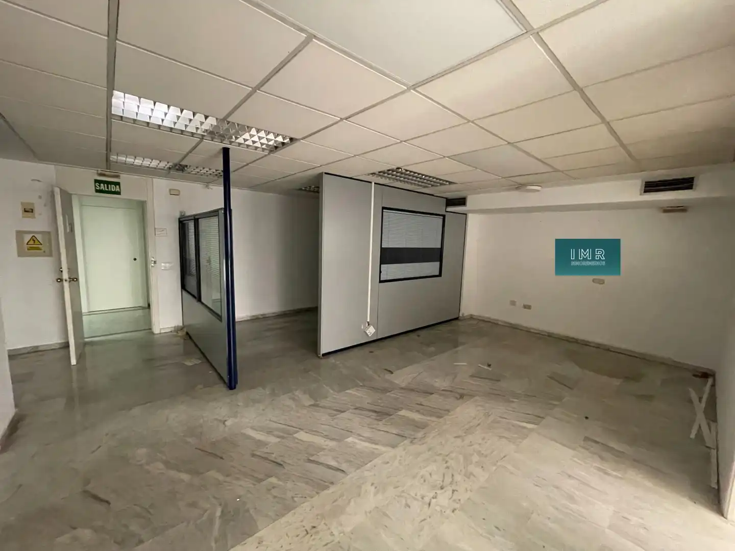 Oficina amb ascensor en venda a Avenida Averroes, imagen 2