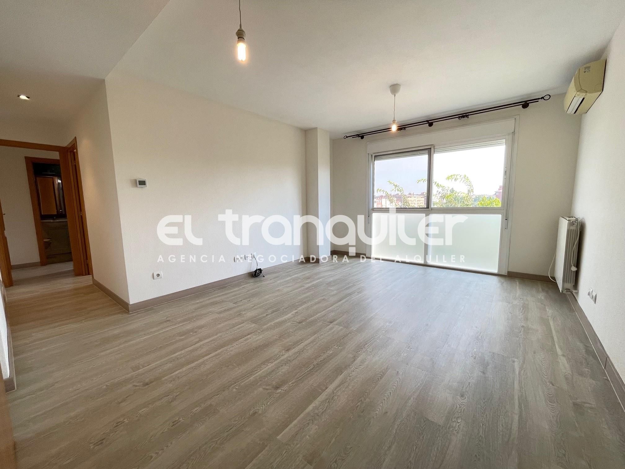 Living room of Flat to rent in Alcobendas  with Air Conditioner and Storage room