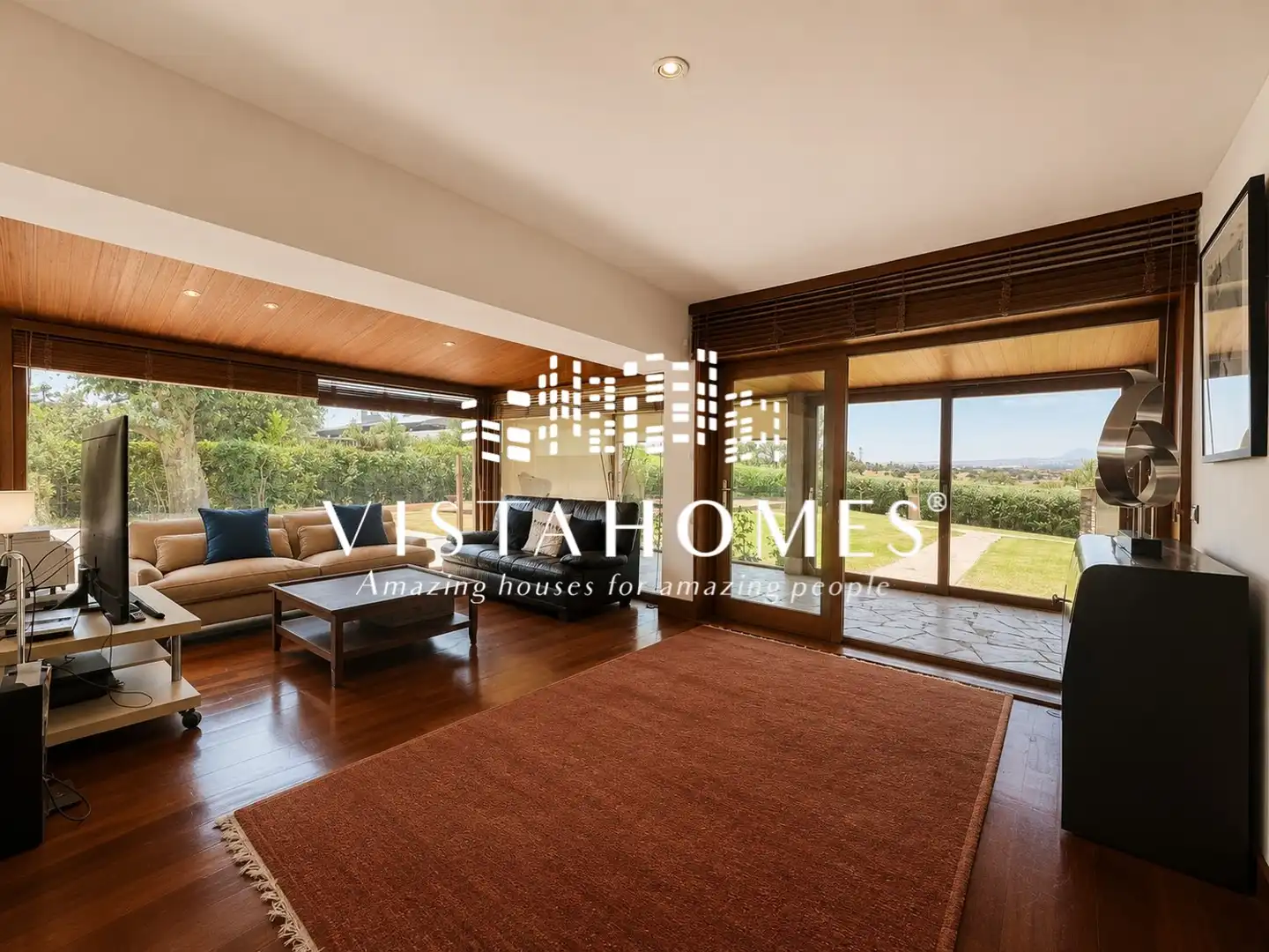 Sala d'estar de Casa o xalet en venda en San Agustín del Guadalix amb Aire condicionat, Calefacció i Jardí privat