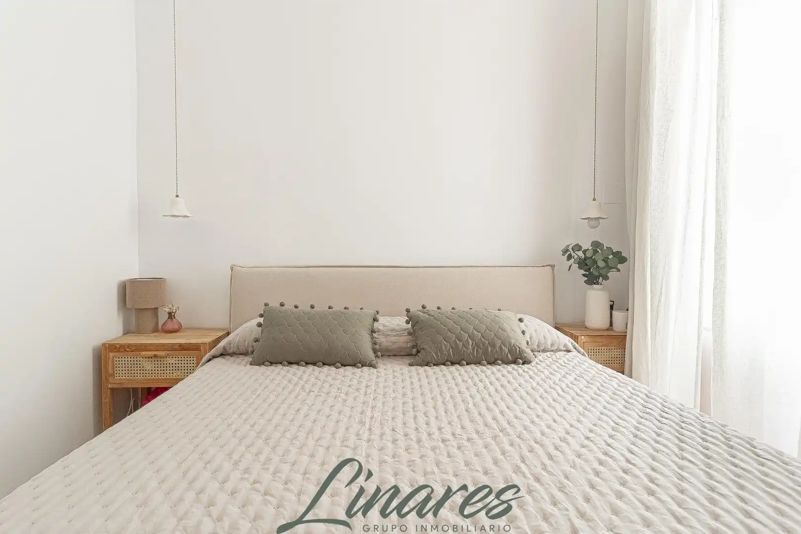 Dormitori de Apartament en venda en Cartagena amb Balcó