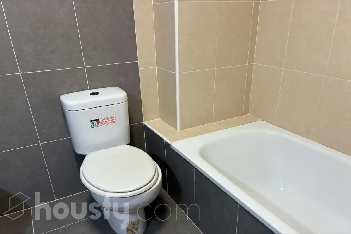 Bany de Pis de lloguer en Sagunto / Sagunt amb Parquet, Moblat i Balcó