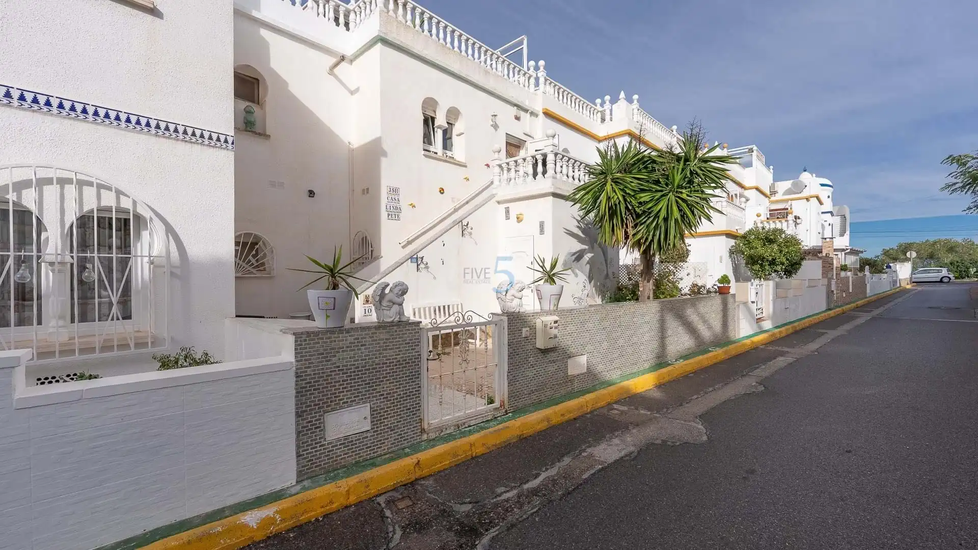 Vista exterior de Piso en venta en San Miguel de Salinas con Terraza, Trastero y Balcón
