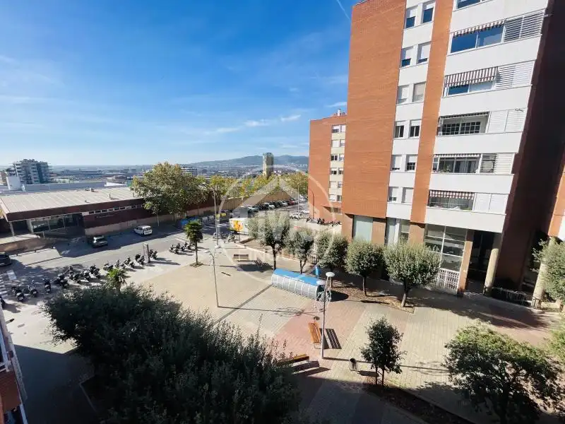 Exterior view of Flat for sale in Sant Joan Despí  with Heating, Terrace and Furnished