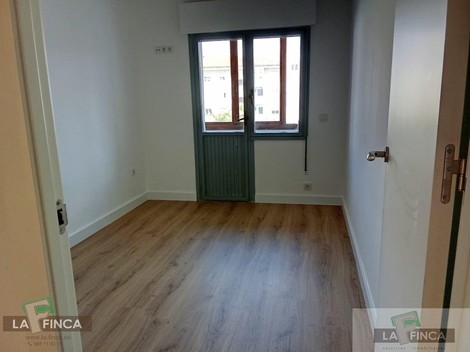 Bedroom of Flat for sale in Gijón   with Heating, Terrace and Storage room