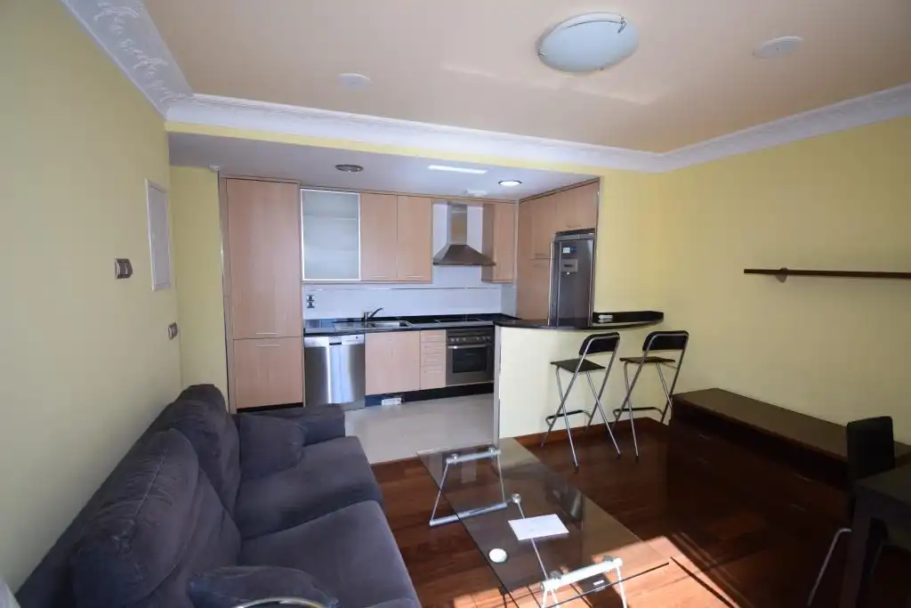 Cocina de Apartamento en venta en A Coruña Capital  con Calefacción, Trastero y Amueblado