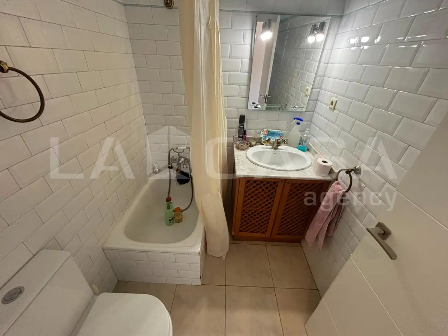 Bathroom of Detached homes for sale in La Roca del Vallès  with Air Conditioner, Heating and Private garden