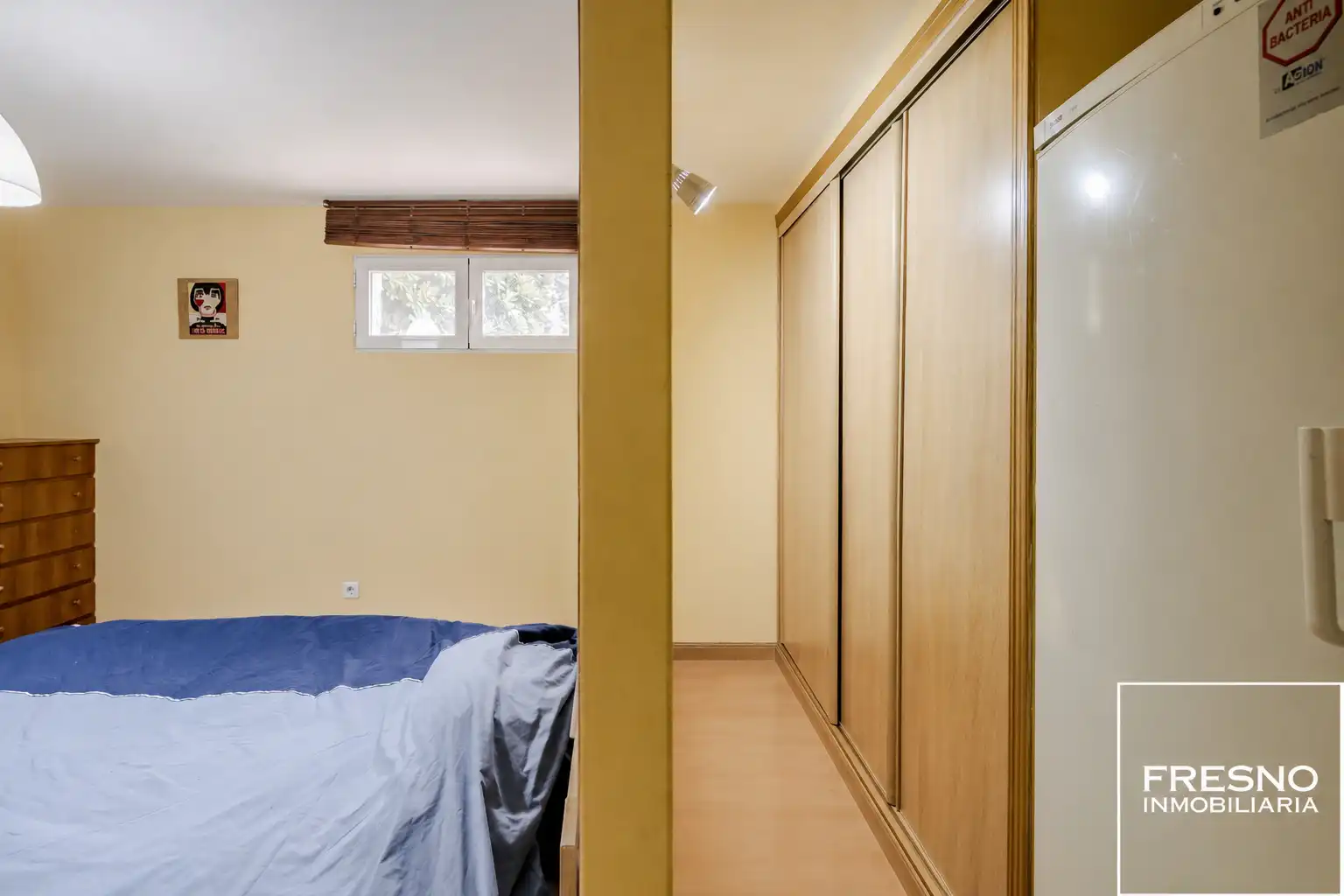 Dormitori de Casa o xalet en venda en Paracuellos de Jarama amb Aire condicionat, Calefacció i Jardí privat