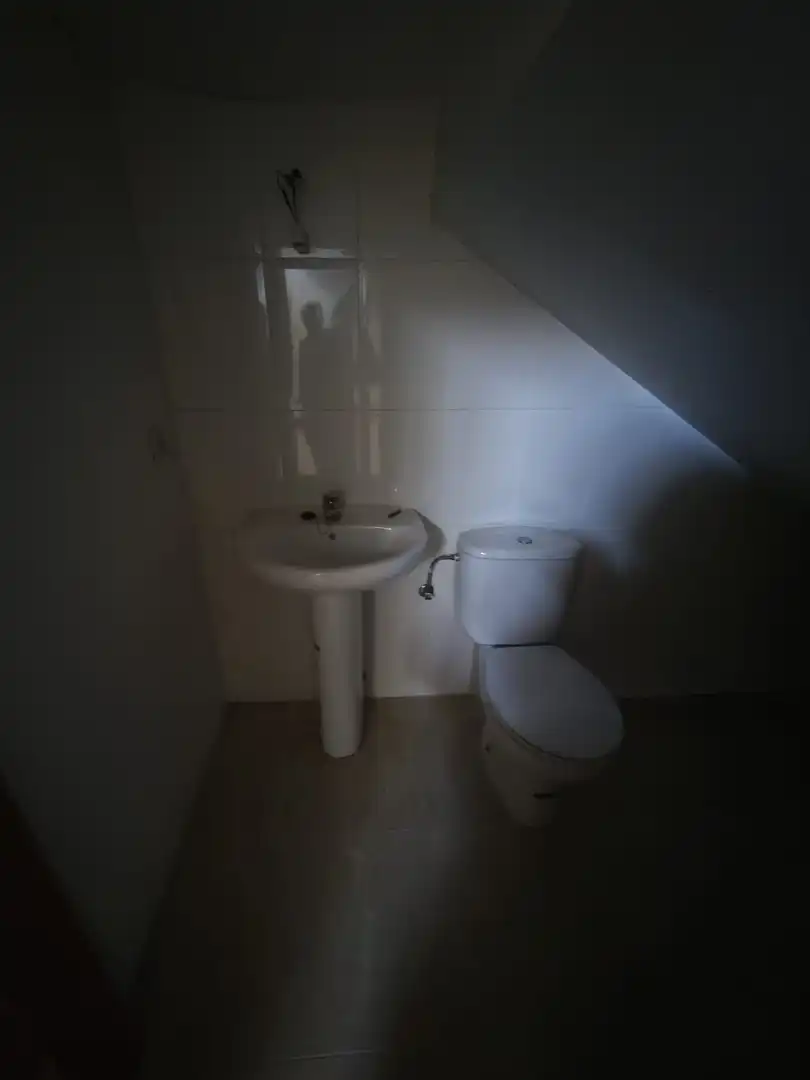 Badezimmer von Haus oder Chalet zum Verkauf in Poblete mit Heizung