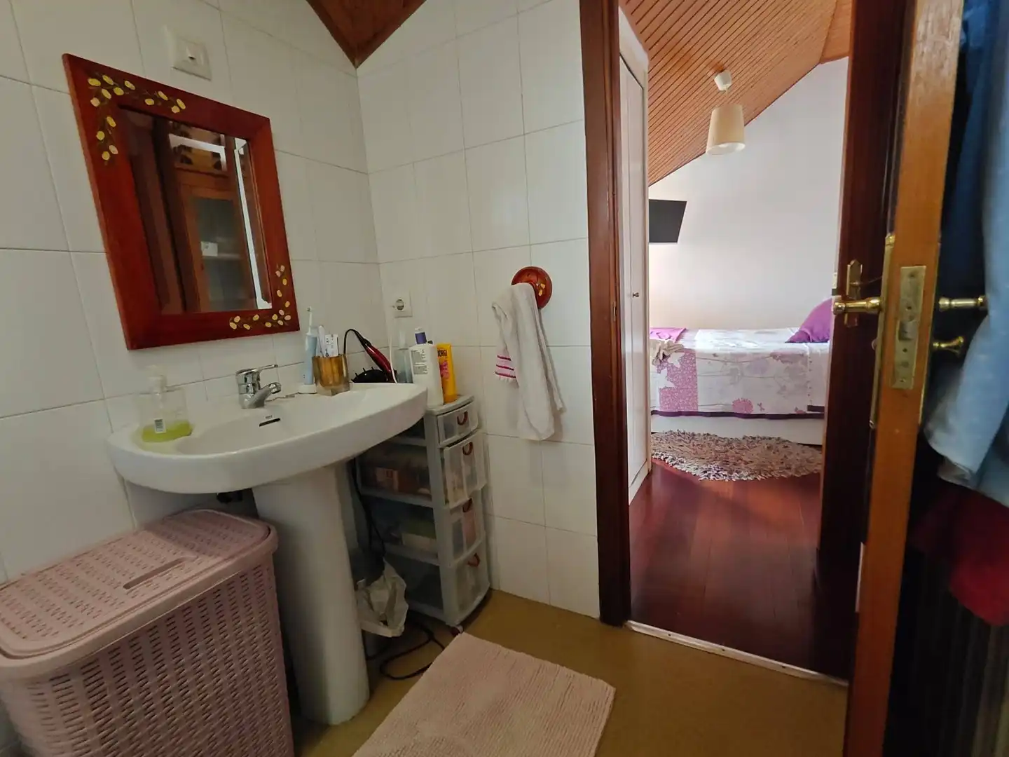 Badezimmer von Maisonette zum Verkauf in Ames mit Abstellraum, Möbliert und Gemeinschaftspool