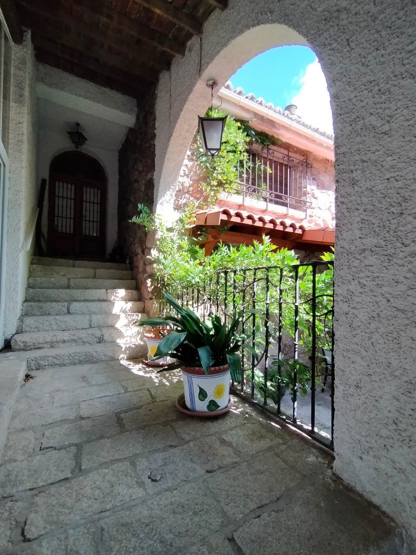 Houses for sale in Avenida de Madrid, El Molar (Madrid)