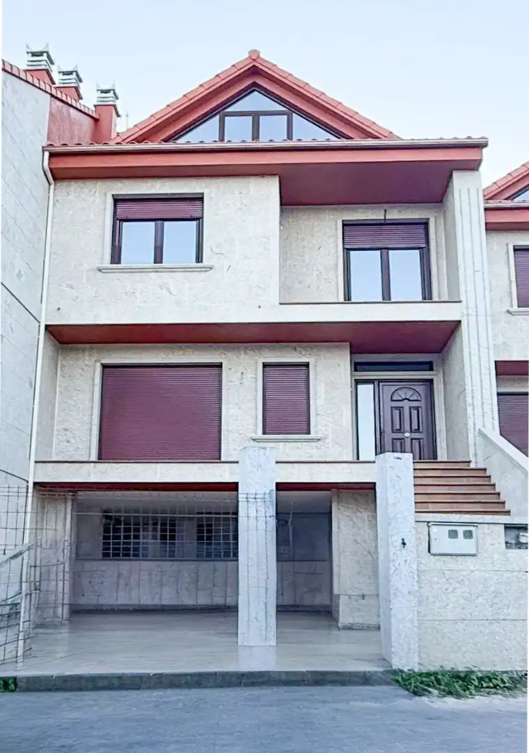 Exterior view of Houses for sale in Vigo   with Heating, Private garden and Terrace