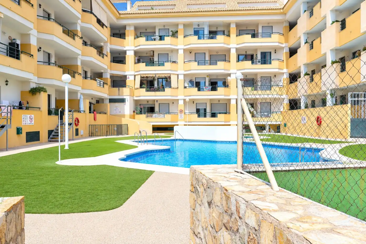 Dúplex con piscina en venta en Torrequebrada, imagen 24