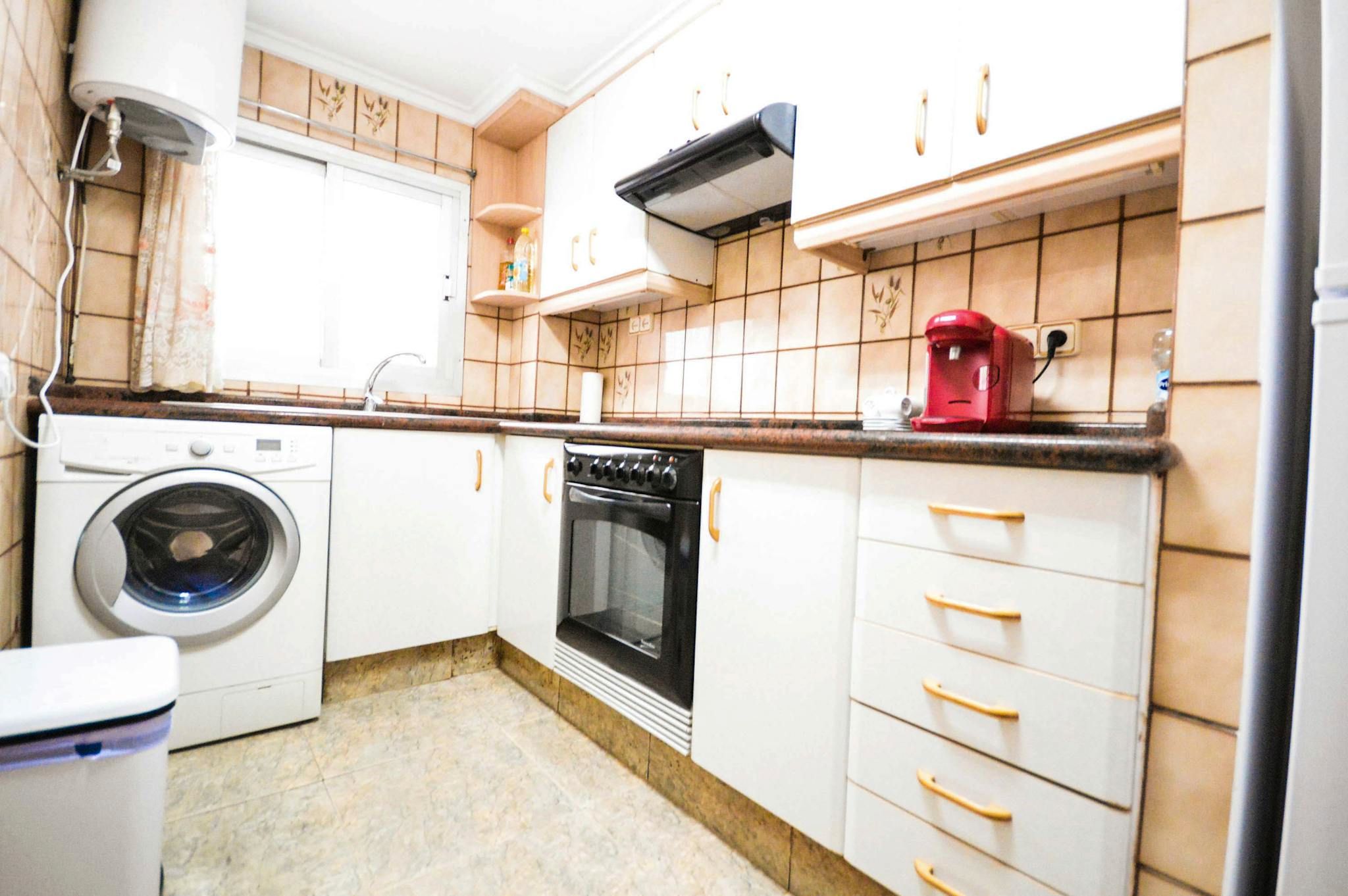 Kitchen of Flat to rent in  Valencia Capital  with Air Conditioner, Heating and Furnished