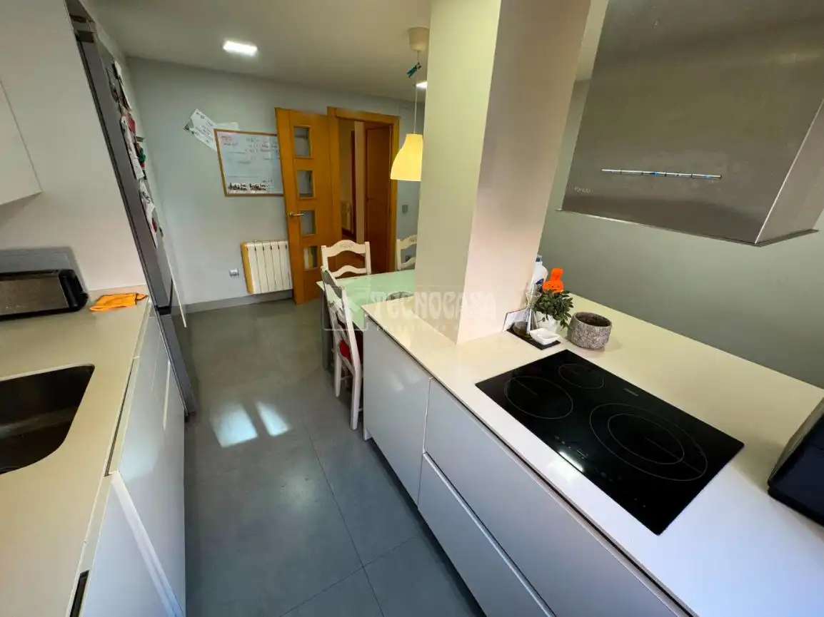 Cocina de Piso en venta en Valencia con Aire acondicionado, Trastero y Amueblado