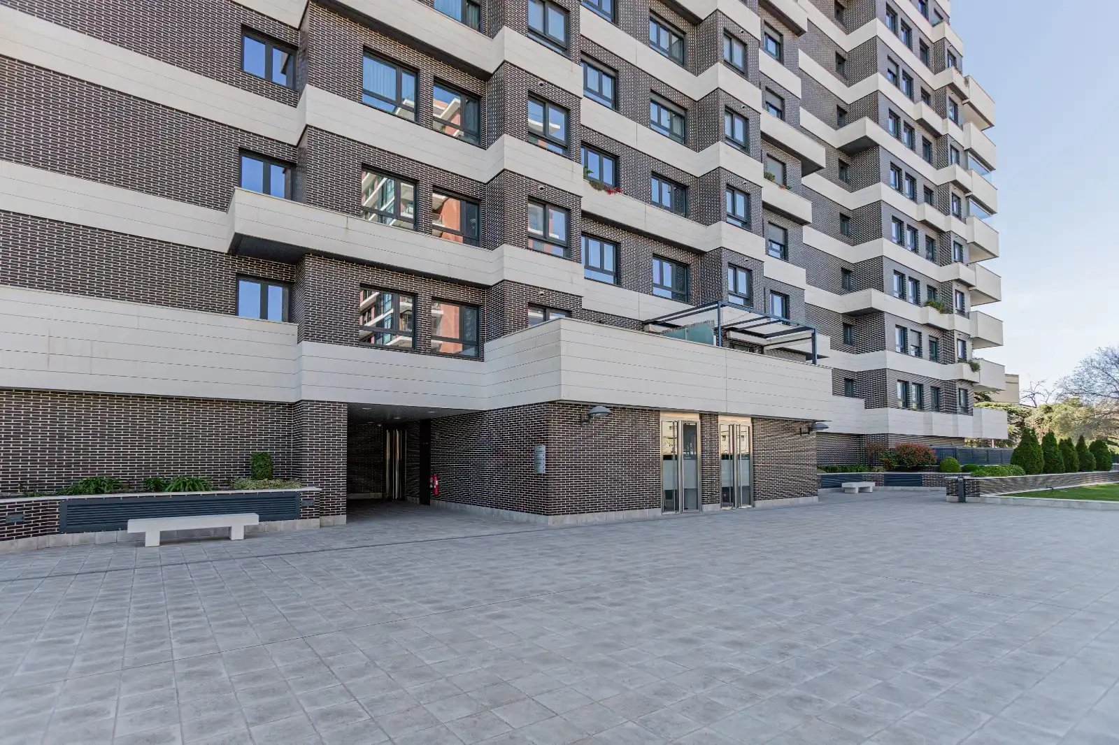 Außenansicht von Wohnung zum Verkauf in Madrid mit Heizung, Terrasse und Abstellraum