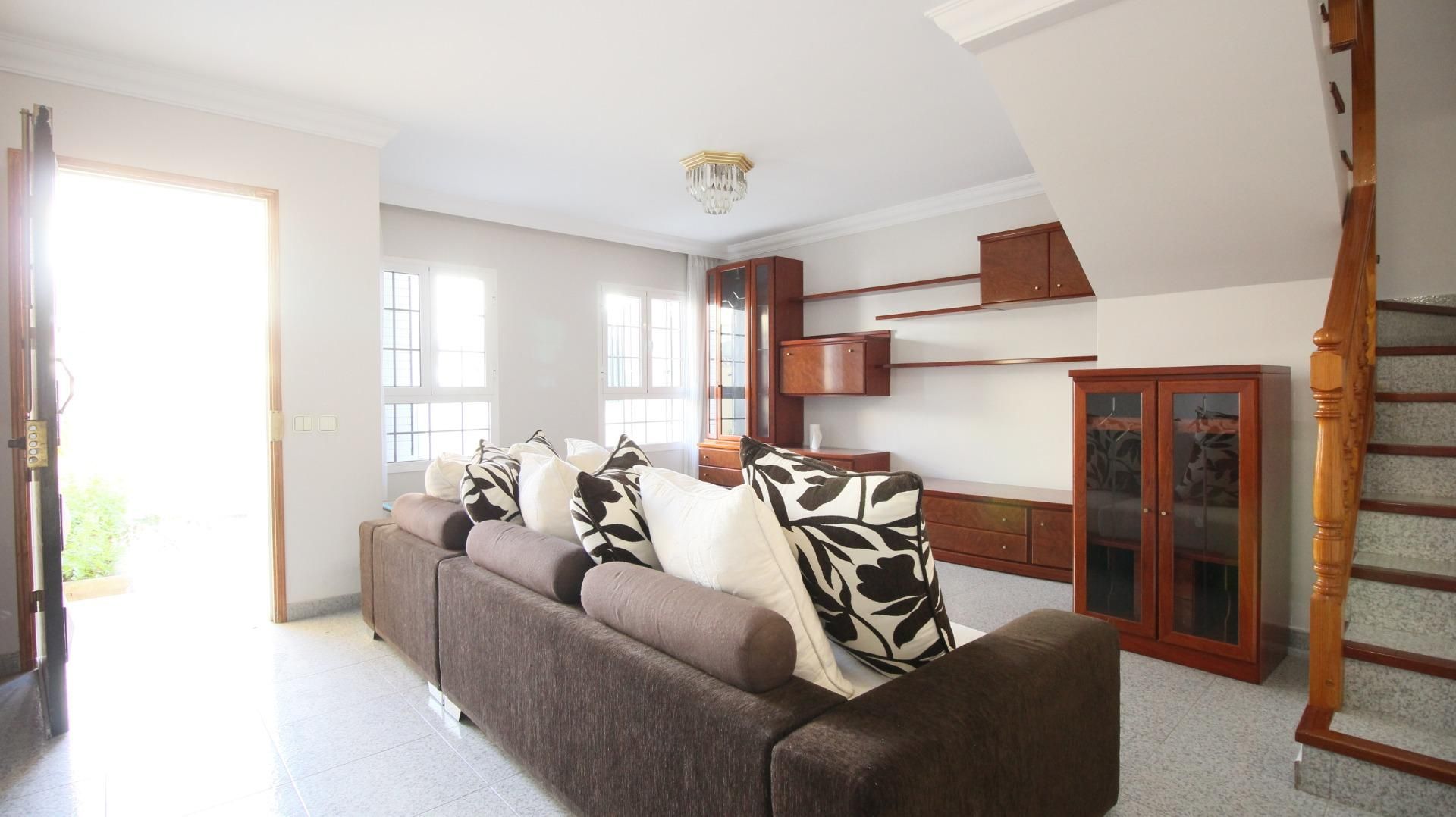 Single-family semi-detached to rent in Calle Calle del Aconcagua, Miller