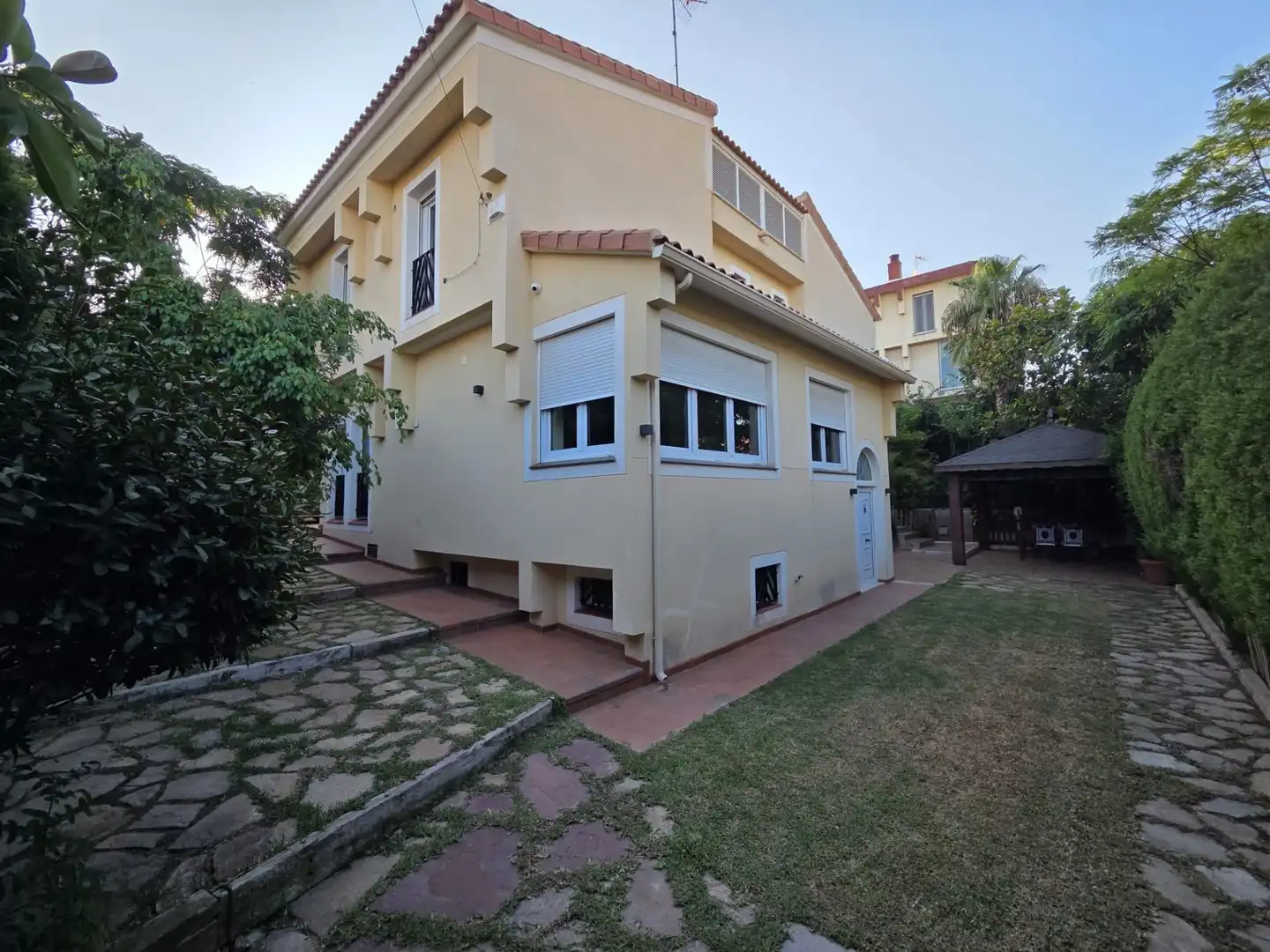 Casa amb piscina en venda a Playa de San Juan - El Cabo de las Huertas, imagen 2