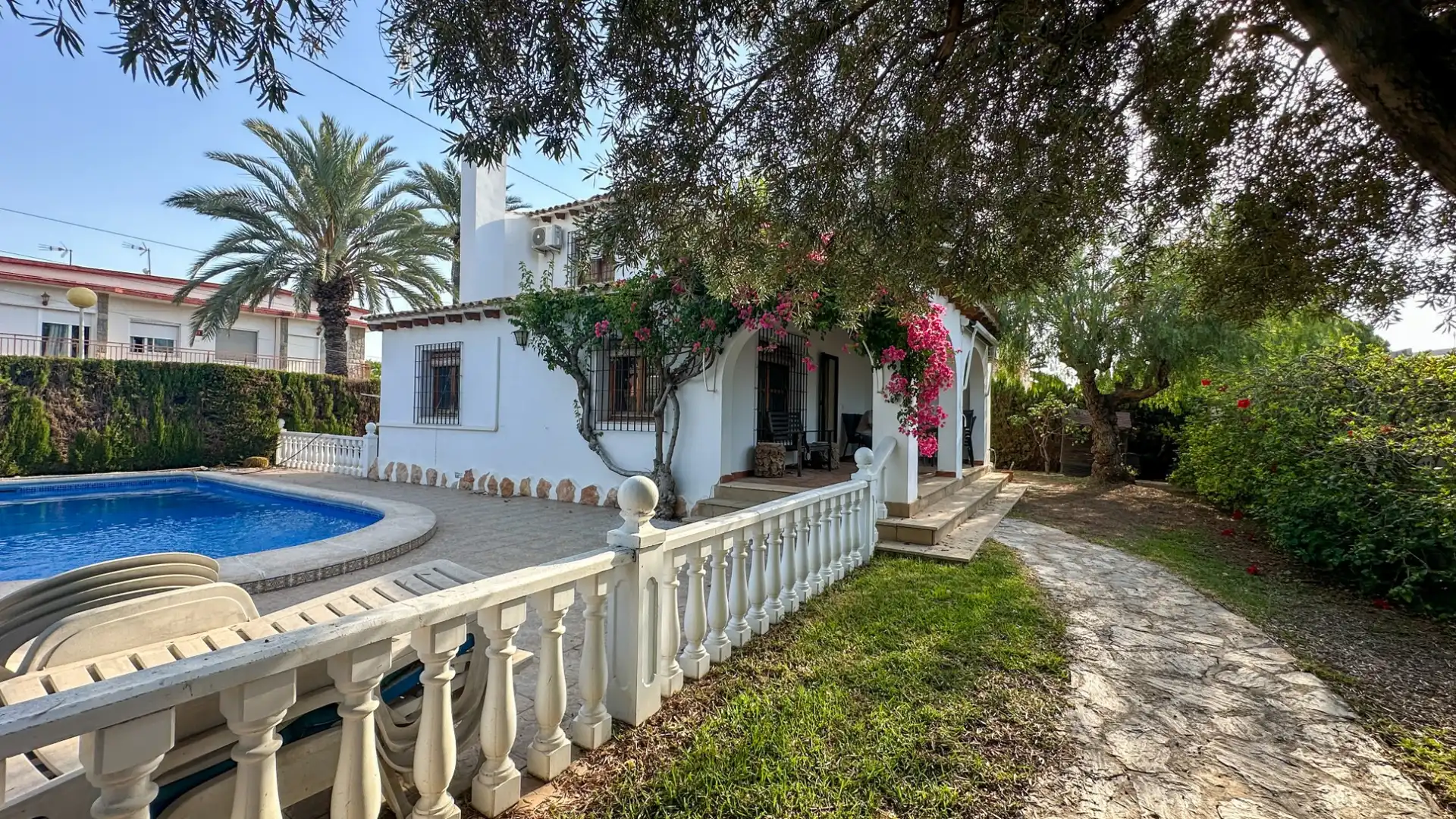 Exterior view of Houses for sale in Orihuela  with Air Conditioner, Swimming Pool and Furnished